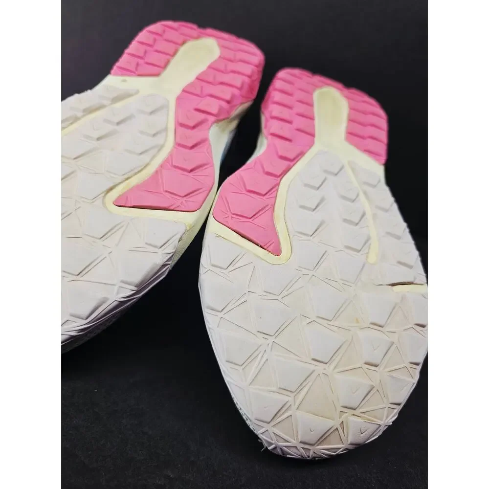 New Balance Women 7 Comfy footwear
